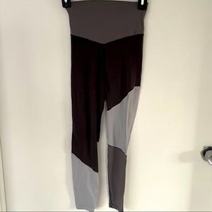 Aerie gray color block leggings